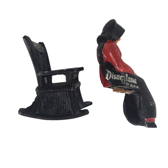 Vintage Disneyland Salt & Pepper Shakers Cast Iron Amish Woman in Rocking Chair - Picture 7 of 8
